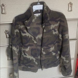 Camo cropped jacket